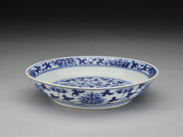青花番蓮紋盤