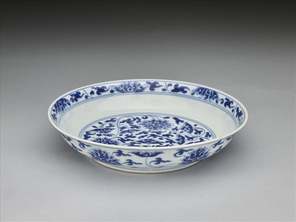 青花番蓮紋盤