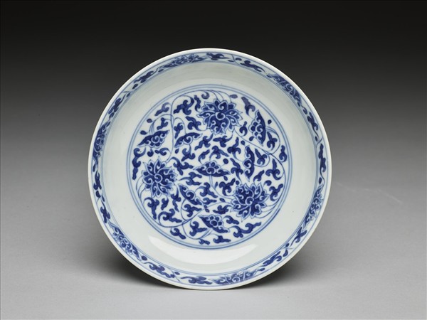 青花番蓮紋盤