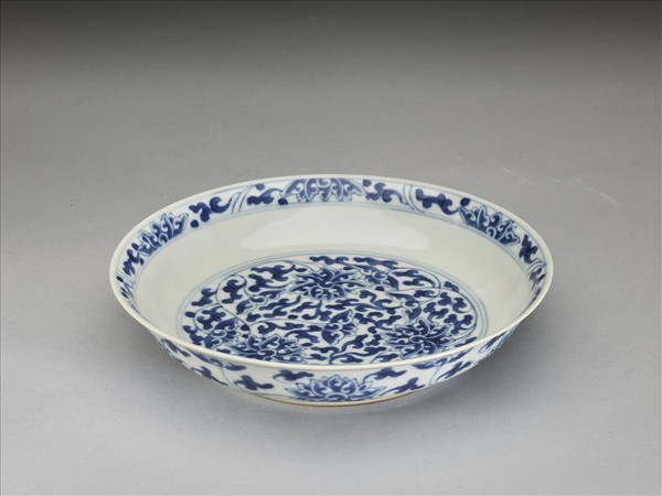 青花番蓮紋盤