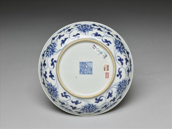 青花番蓮紋盤