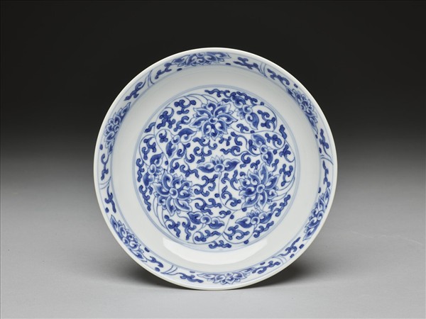 青花番蓮紋盤