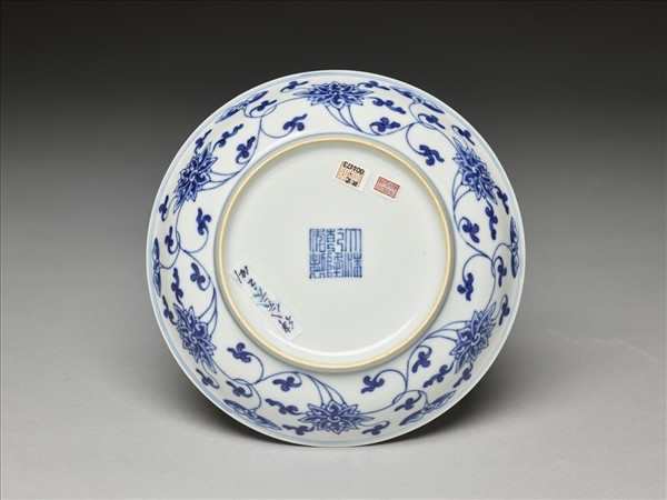 青花番蓮紋盤
