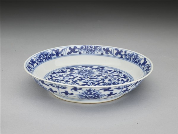 青花番蓮紋盤