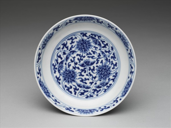 青花番蓮紋盤