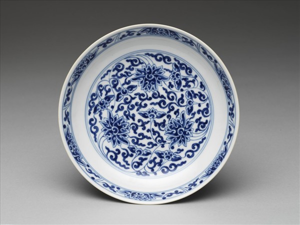 青花番蓮紋盤