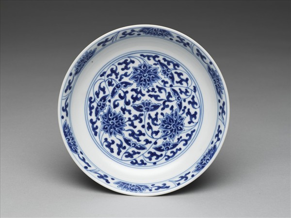 青花番蓮紋盤