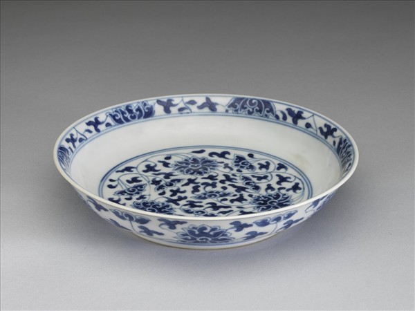 青花番蓮紋盤