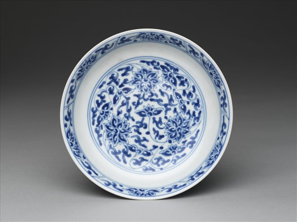 青花番蓮紋盤