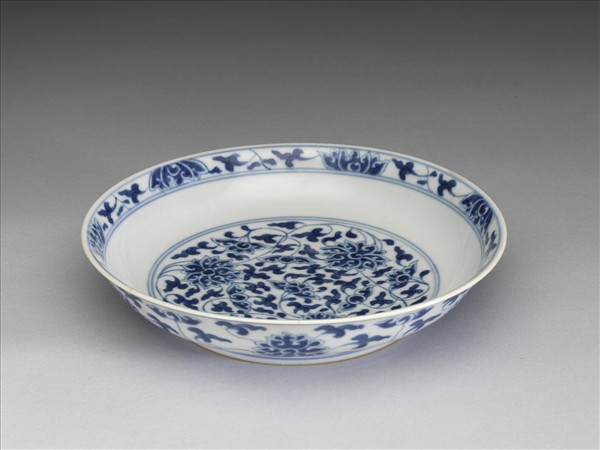 青花番蓮紋盤