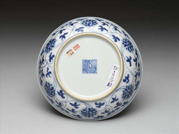 青花番蓮紋盤