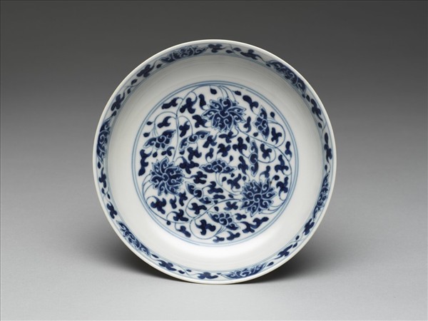 青花番蓮紋盤