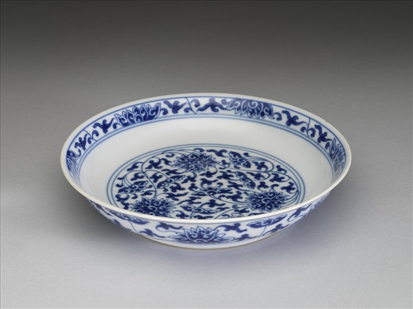 青花番蓮紋盤