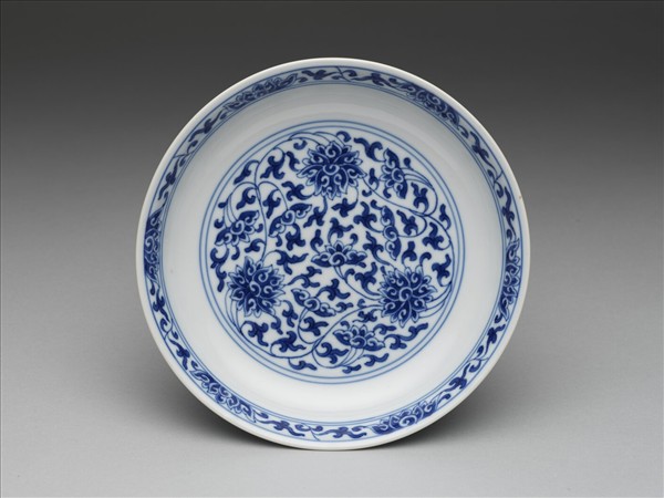 青花番蓮紋盤