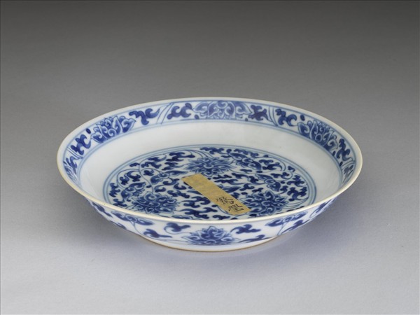 青花番蓮紋盤