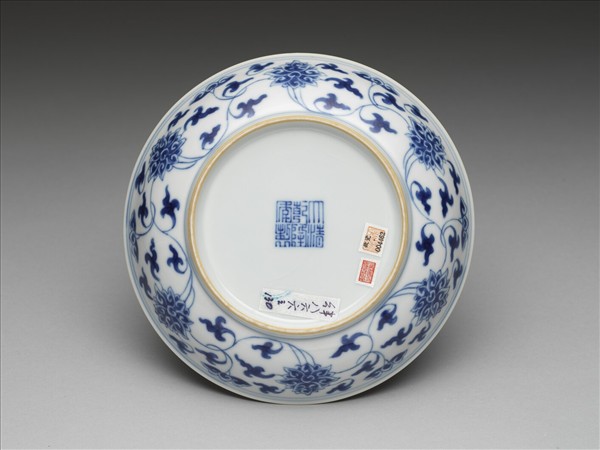 青花番蓮紋盤