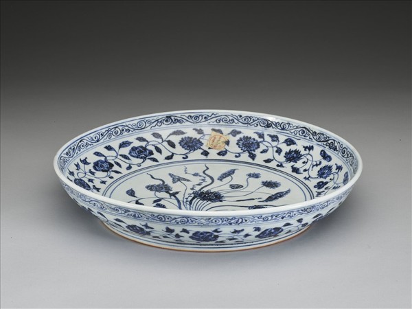 青花一把蓮紋盤