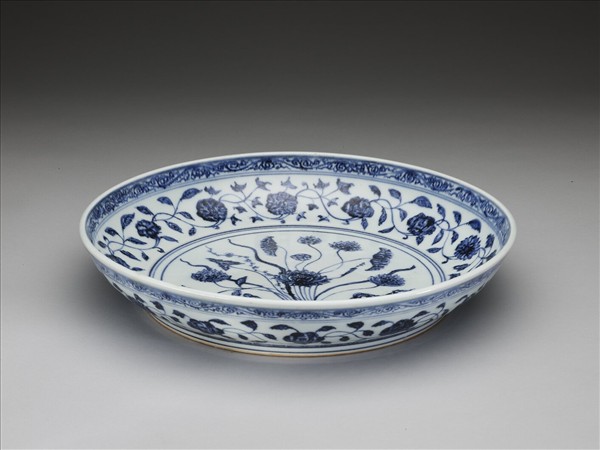 青花一把蓮紋盤