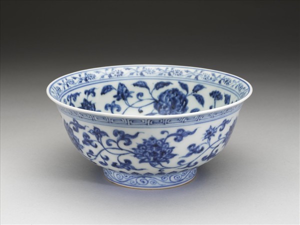 青花四季花卉紋碗