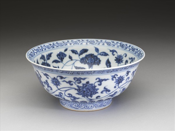 青花四季花卉紋碗