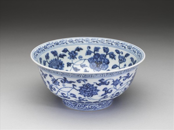 青花四季花卉紋碗