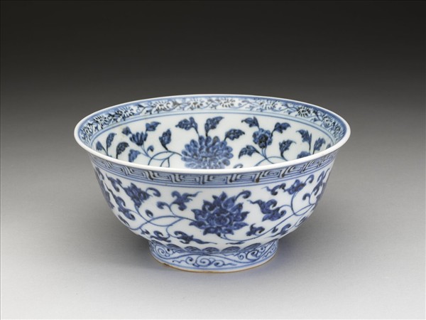 青花四季花卉紋碗