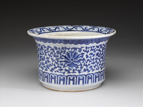 青花番蓮紋花盆