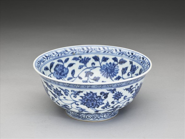 青花四季花卉紋碗