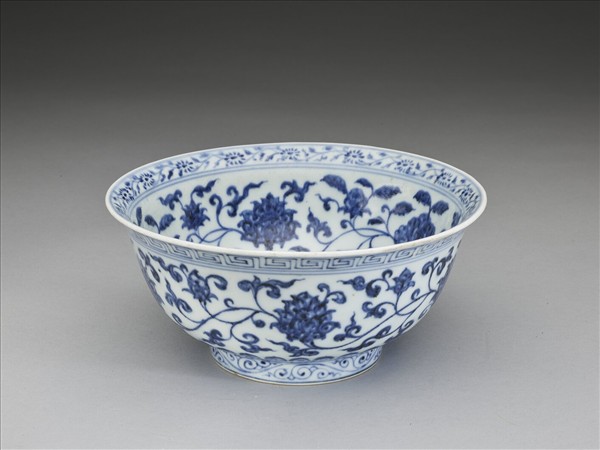 青花四季花卉紋碗