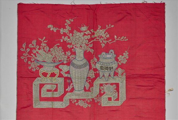 繡金線博古圖椅披