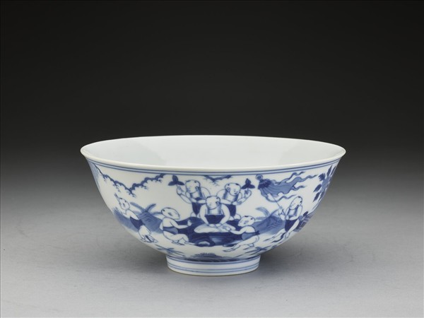 青花嬰戲圖碗