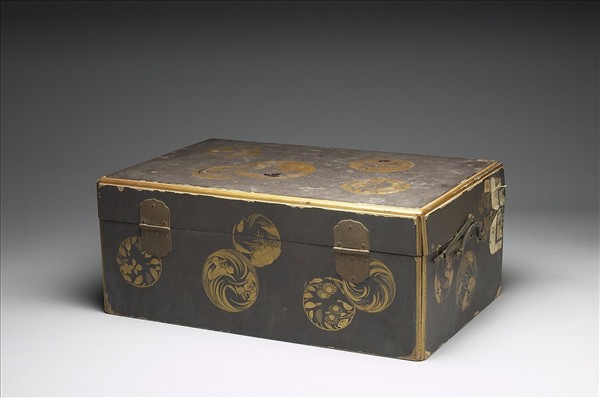 蒔繪花卉紋漆盒