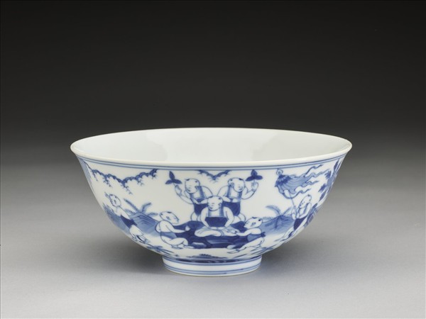 青花嬰戲圖碗