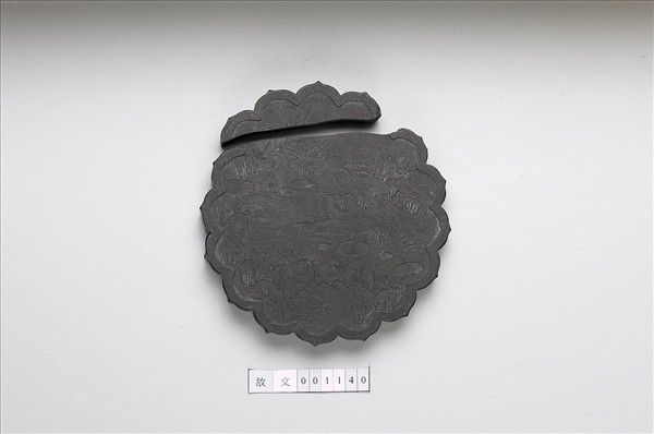 牡丹紋菱花式墨