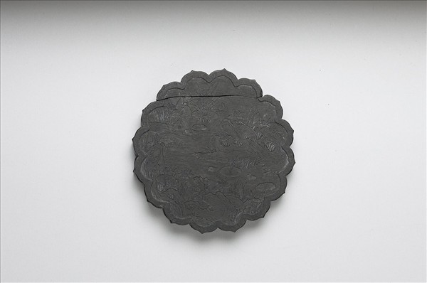 牡丹紋菱花式墨