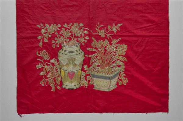 繡金線博古圖椅披