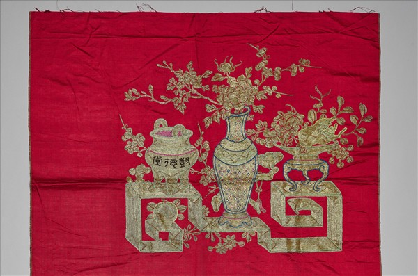 繡金線博古圖椅披