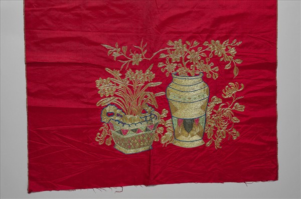 繡金線博古圖椅披