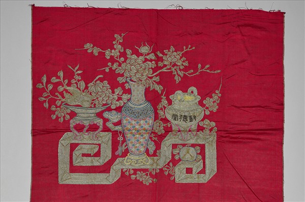 繡金線博古圖椅披