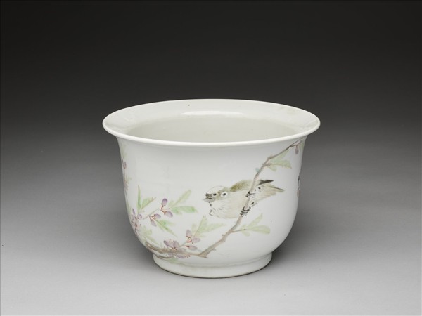 粉彩花鳥圖花盆