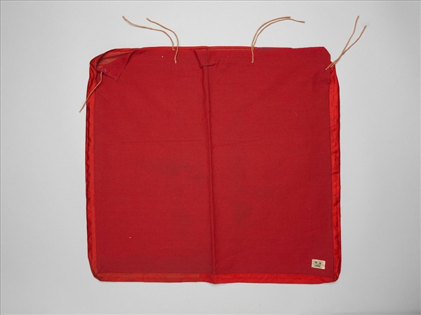 繡折枝花果紋椅墊