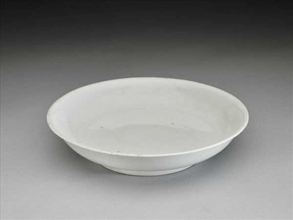 甜白釉盤