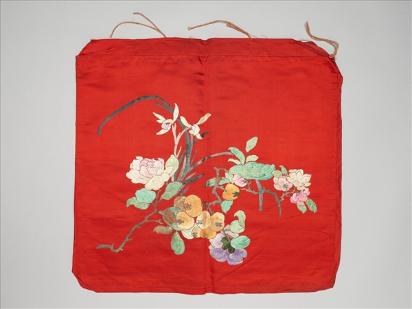 繡折枝花果紋椅墊