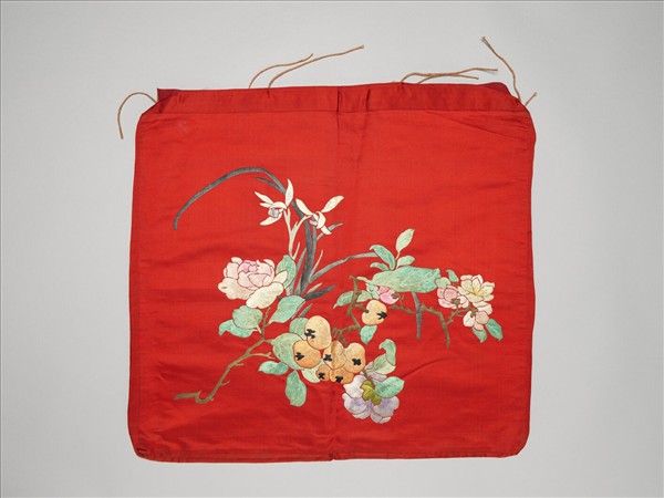 繡折枝花果紋椅墊