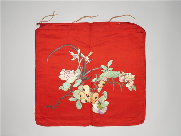 繡折枝花果紋椅墊