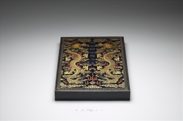 黑漆描金龍紋嵌螺鈿「御製耕織圖序墨」盒