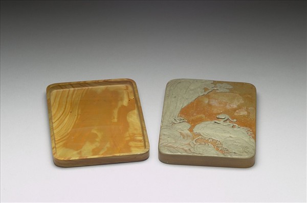 松花石雙螭紋硯盒