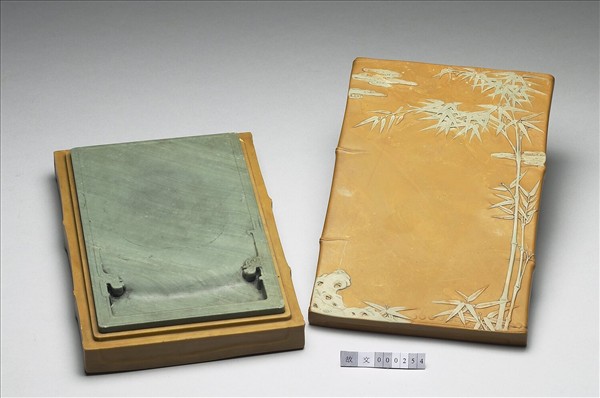 松花石竹石圖硯