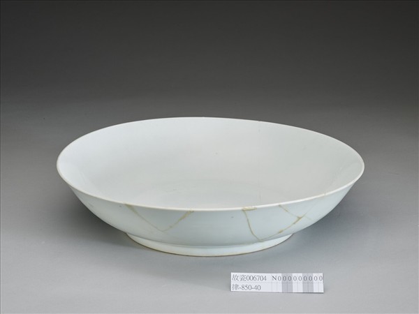 甜白釉盤