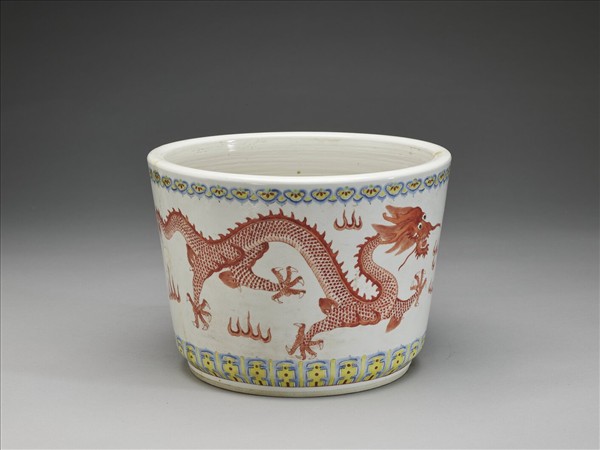 白瓷紅彩龍紋花盆